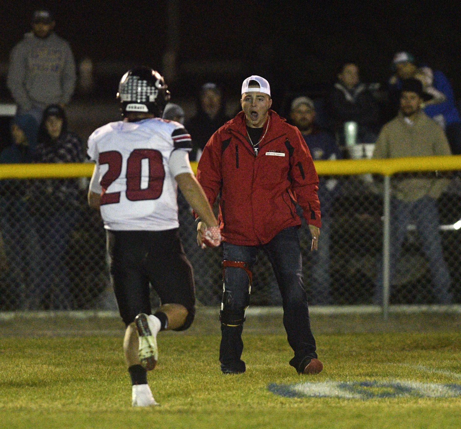 Quarterback Tate Cranney